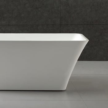 02. Freestanding tub