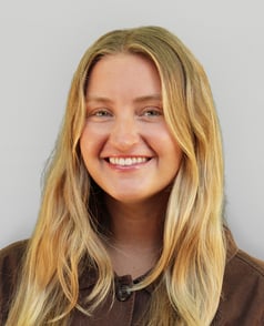 H2H_JennaBauer_headshot_May26_editWeb