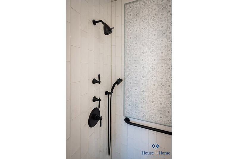 JohnColePhoto-HouseToHome-CameronBath-5